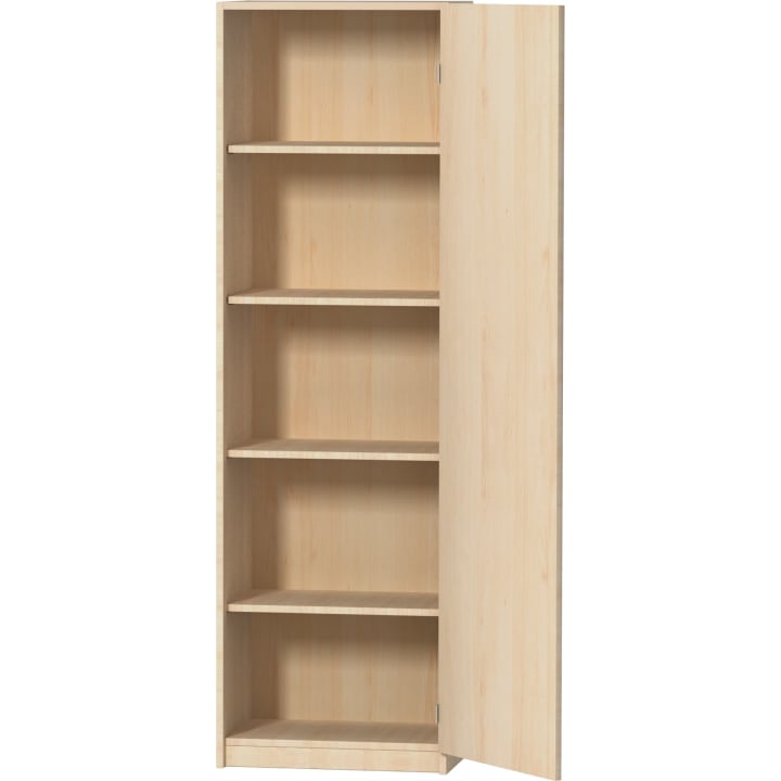 Ein heller Holzschrank mit einer einzigen Flügeltür ist geöffnet und gibt den Blick auf fünf gleichmäßig verteilte Regale frei. Der Schrank ist leer und hat ein einfaches, minimalistisches Design.