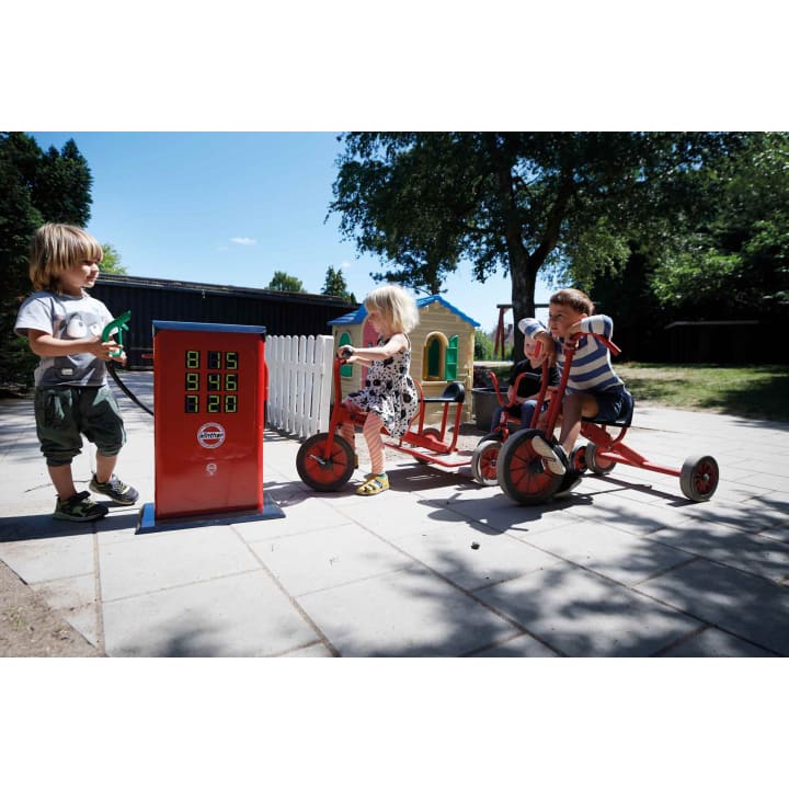 Outdoor Kinder-Tankstelle