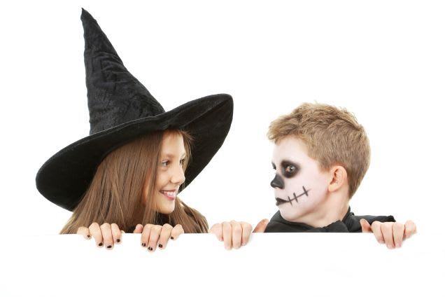 Kinder zu Halloween schminken: beliebte Kostüm- und Schminkideen
