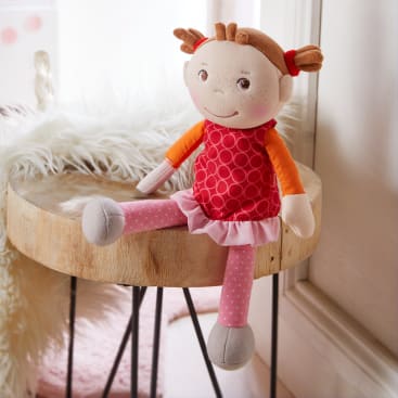 Kuschelpuppe Mirka, 25 cm große Stoffpuppe