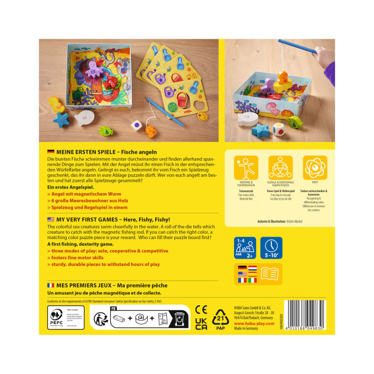 Die Rückseite einer Brettspielschachtel zeigt Spielfiguren, Karten und eine Angelrute. Es gibt Spielbeschreibungen in Deutsch, Englisch und Französisch, Alters- und Spielersymbole und Herstellerinformationen am unteren Rand.