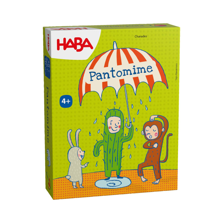 Die Spielschachtel der Marke HABA mit dem Titel Pantomime zeigt illustrierte Kinder in Tier- und Kaktuskostümen, die unter einem gestreiften Regenschirm stehen. Die Schachtel ist grün und für Kinder ab 4 Jahren geeignet.
