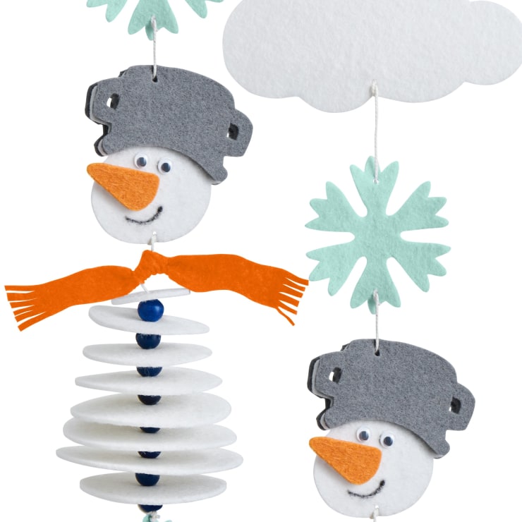 Sachenmacher Erstes Fädeln Filzgirlande Schneemann, Bastelset, ab 3 J.