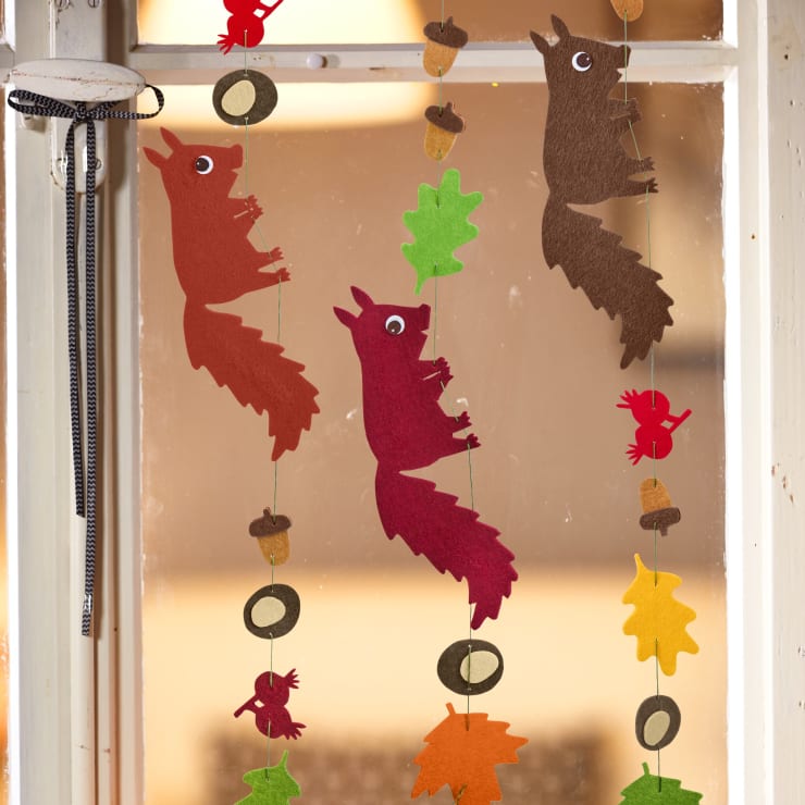 Sachenmacher Erstes Fädeln Filzgirlande Eichhörnchen, ab 3 J.