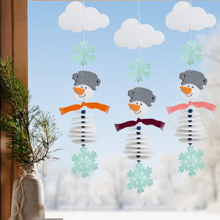 Sachenmacher Erstes Fädeln Filzgirlande Schneemann, Bastelset, ab 3 J.