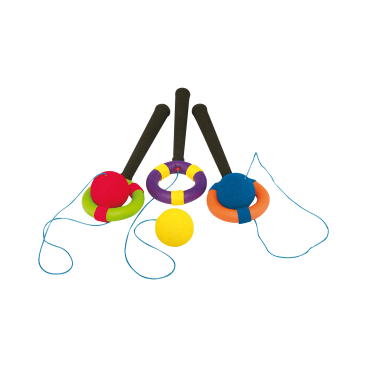 Abgebildet sind drei Schaumstoffpaddel-Wurfspiele, jedes mit einem anderen Farbschema. Jedes Set enthält ein Schaumstoffpaddel mit einem Kunststoffgriff und einen passenden Ball, der an einer Schnur befestigt ist, alles auf einem weißen Hintergrund.