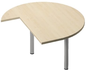 Ein runder Holztisch mit heller Oberfläche, drei Metallbeinen und einem großen keilförmigen Teil, das an einer Seite fehlt.