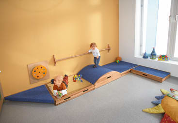 podest kinderzimmer kaufen Kindergarten Podestbett , Massivholz Erle online kaufen bei BioKinder main image 0