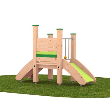 Ein kleines hölzernes Spielplatzgerät mit zwei Rutschen und einer Plattform, das auf einem Stück grünen Kunstrasen steht. Die Struktur hat grüne Akzente und ein Metallgeländer an einer Seite.