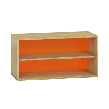 Ein rechteckiges Holzregal mit offener Vorderseite, einem einzelnen horizontalen Fach in der Mitte und einer orangefarbenen Rückwand. Das Regal ist leer und steht vor einem weißen Hintergrund.