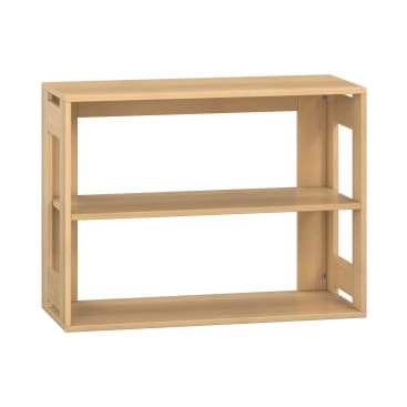 Ein rechteckiges Bücherregal aus hellem Holz mit zwei offenen Fächern und seitlichen Aussparungen, fotografiert vor einem schlichten weißen Hintergrund.