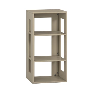 Ein beigefarbenes, rechteckiges, dreistöckiges, offenes Regal mit ausgeschnittenen Seitenwänden und offener Rückseite auf weißem Grund. Die Einlegeböden sind verstellbar und das Regal hat ein einfaches, modernes Design.
