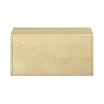 Ein rechteckiger Aufbewahrungskasten oder -schrank aus hellem Holz mit schlichter, flacher Vorderseite und ohne sichtbare Griffe oder Verzierungen, fotografiert vor einem weißen Hintergrund.