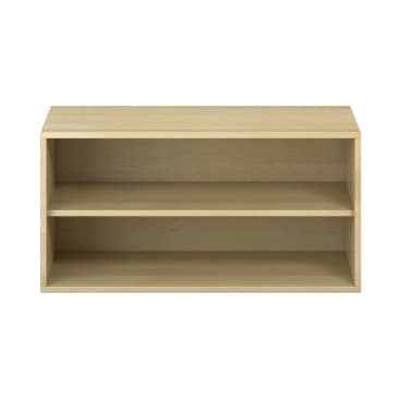 Ein rechteckiges Regal aus hellem Holz mit zwei offenen Fächern, von vorne gesehen, vor einem schlichten weißen Hintergrund.