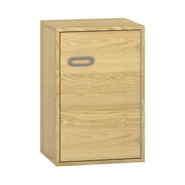 Kleiner, rechteckiger Holzschrank mit heller, natürlicher Oberfläche und einer einzigen Tür mit einem horizontalen, ovalen Griff in der Mitte. Der Schrank steht auf einem flachen Sockel.