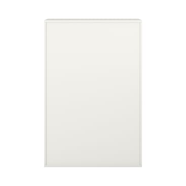 Eine schlichte, rechteckige, weiße Schranktür mit glatter Oberfläche und minimalem Design, von vorne gesehen vor einem weißen Hintergrund.