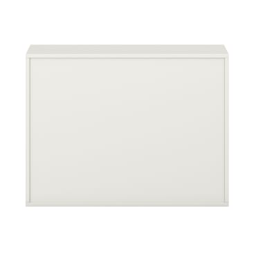 Ein schlichter, rechteckiger weißer Schrank mit flacher Oberseite und glatter Front, fotografiert vor einem weißen Hintergrund. Der Schrank scheint klare Linien und ein minimalistisches Design zu haben.