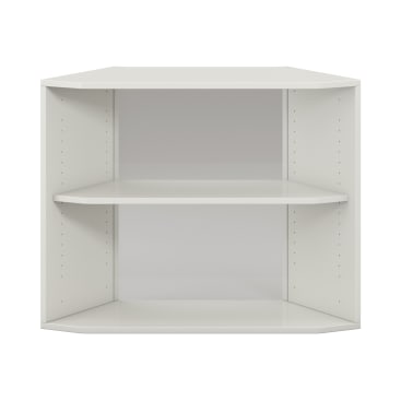Ein weißes, offenes Eckregal mit zwei Einlegeböden. Die hinteren Kanten sind abgewinkelt, um in eine Ecke zu passen, und die Seiten und Böden haben mehrere Löcher für verstellbare Regalhöhen. Das Design ist einfach und funktional.