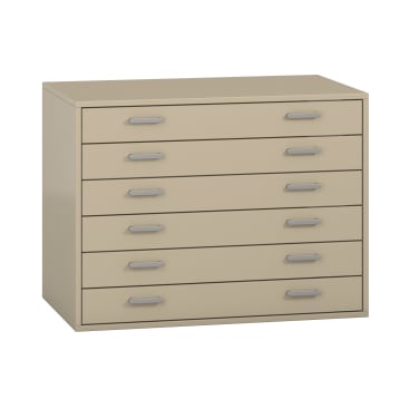 Ein beiger Metallschrank mit fünf horizontalen Schubladen, die jeweils zwei silberne Griffe aufweisen. Der Schrank ist rechteckig und steht auf einer ebenen Fläche vor einem weißen Hintergrund.
