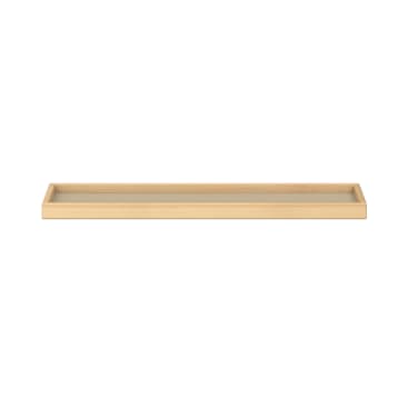 Ein rechteckiges Holztablett mit erhabenen Rändern, das von vorne vor einem weißen Hintergrund gezeigt wird. Das Tablett ist hellbeige und hat ein einfaches, minimalistisches Design.