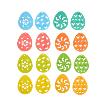 Sechzehn bunte, eiförmige Ornamente mit verschiedenen ausgeschnittenen geometrischen Mustern sind in einem 4x4-Raster angeordnet. Die Ornamente sind blau, rot, grün und gelb. Jedes Ornament hat ein kleines Loch an der Oberseite.