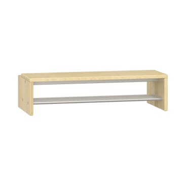 Eine Holzbank mit heller Holzoberfläche und einer einzelnen unteren Metallablage, dargestellt vor einem weißen Hintergrund.