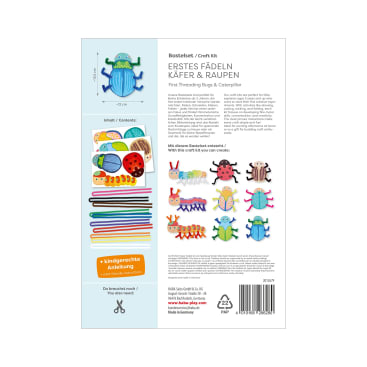 Die Rückseite einer Bastelpackung mit dem Titel "Erstes Fädeln Käfer & Raupen" zeigt den Inhalt, bunte Käfer- und Raupenbeispiele, Fädelschnüre und schriftliche Anleitungen in Deutsch und Englisch.