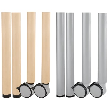 Links sind vier Tischbeine aus Holz mit Rollen abgebildet, rechts vier Tischbeine aus silbernem Metall mit Rollen, beide stehen aufrecht vor einem weißen Hintergrund.