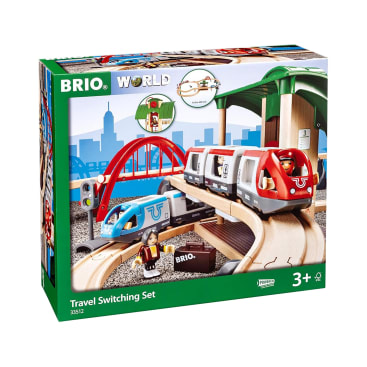 BRIO World, Großes Bahn-Reisezug-Set, Bahnhof & 2 Züge, ab 3 Jahren