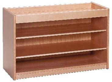 Krippenschrank mit hoher Abschlusskante