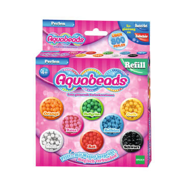 Eine Packung Aquabeads Nachfüllpackungen mit sieben Farben: orange, rosa, weiß, grün, rot, hellblau, gelb und schwarz. Auf der Schachtel sind das Aquabeads-Logo und Produktinformationen in deutscher Sprache abgebildet.