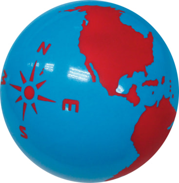 Ein blauer Ball mit einer roten Karte von Nord- und Südamerika und einer roten Kompassrose, die Norden, Osten, Süden und Westen anzeigt.
