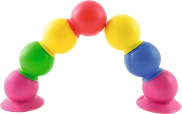Sechs bunte, runde Spielfiguren mit Saugnapfsockel sind miteinander verbunden und bogenförmig gebogen. Die Teile sind rot, gelb, grün, blau und rosa.