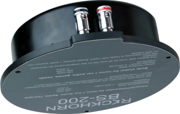Nahaufnahme der Unterseite eines zylindrischen elektronischen Geräts mit der Bezeichnung RECKHORN BS-200, das zwei metallene Eingangsanschlüsse und aufgedruckte technische Daten auf einer grauen Fläche zeigt.