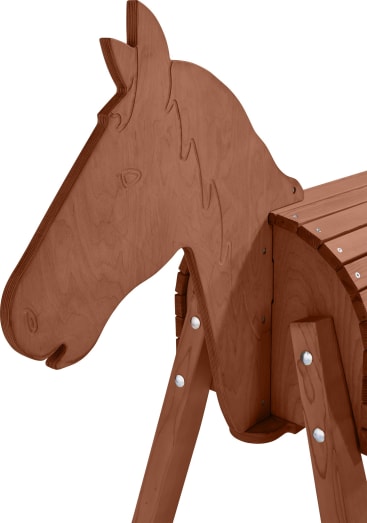 Eine Holzstruktur in Form eines Pferdekopfes und -körpers, aus flachen Platten und Balken gefertigt, mit sichtbaren Schrauben und glatter Oberfläche. Das Design ist stilisiert und das Holz hat eine rötlich-braune Beize.