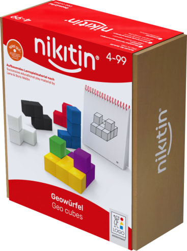 Eine Schachtel mit Nikitin Geo Cubes Lernspielzeug mit bunten, ineinandergreifenden Würfeln und einem Zeichenblock mit geometrischen Formen auf der Vorderseite. Der Text auf der Schachtel ist in Deutsch und Englisch.