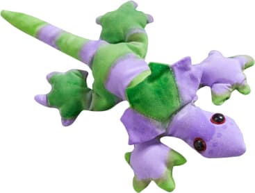 Ein Stofftier in Form eines Geckos mit lila Körper, grünen Akzenten an Gliedmaßen und Rücken und schwarzen Augen, das flach auf einem weißen Hintergrund liegt.