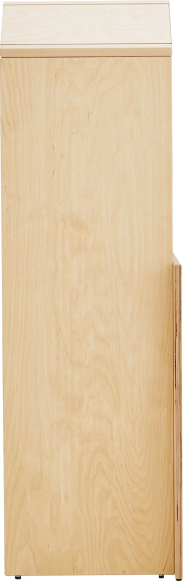 Ein rechteckiger Holzgegenstand mit einer glatten, hellen Holzoberfläche und sichtbaren Maserungen, dargestellt in der Seitenansicht. Die Oberseite ist flach, und auf der rechten Seite ist ein vertikales Kantendetail sichtbar.