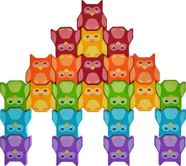 Bunte eulenförmige Blöcke sind in einer pyramidenartigen Formation gestapelt. Die Blöcke sind in Reihen angeordnet und in verschiedenen Rot-, Orange-, Gelb-, Grün-, Blau- und Lila-Tönen gehalten. Jede Eule hat große Augen und Flügel.