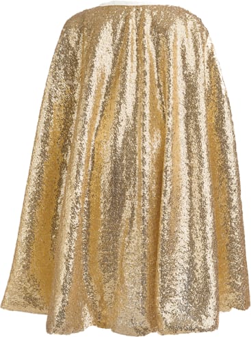 Ein goldener, glänzender, mit Pailletten besetzter Umhang wird hängend gezeigt, wobei die Rückseite zum Betrachter zeigt. Der Umhang hat ein glattes, drapiertes Aussehen und eine schimmernde Textur.